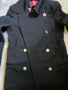Chic Black Double-Breasted Peacoat
