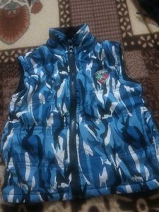 Blue sleeveless jacket for kids