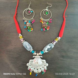 Necklace &amp; Earring Set