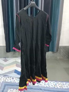 Elegant Black Embroidered Kurta