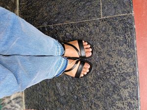 Black Sandal/flat