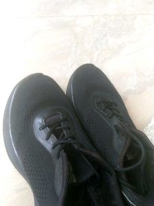 Black Sport Sneakers