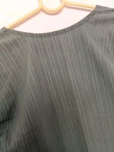 Elegant Green Kurta with Embellishments