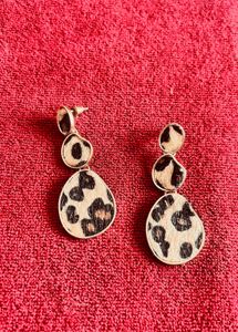 Set Of 2 Earings Luxury Brand Avant Garde