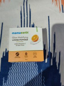 Mamaearth Glow Mattifying Loose Powder