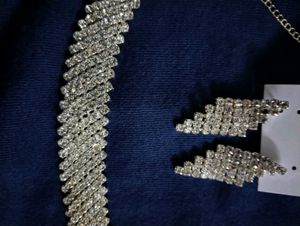 Sparkling Rhinestone Necklace &amp; Earring Set