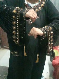 Elegant Black Embroidered Kurta