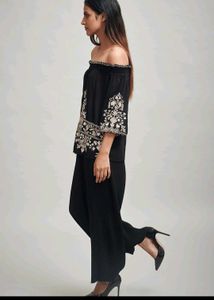 Embroidered Black Top 🪡✨