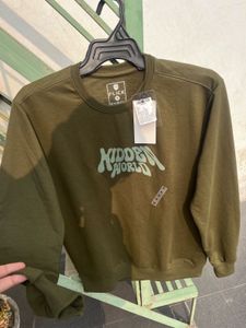 Womens sweatshirt with tag