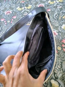 Liebeskind Berlin Leather Shoulder Bag