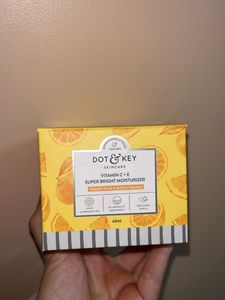 Dot & Key Vitamin C+E Super Bright Moisturiser
