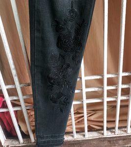 Happy Fash Black Floral Embroidered Jeans