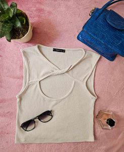 TRENDYOL Front Cut-Out Cropped Top