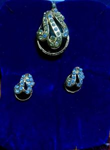 Different Necklace and earrings set