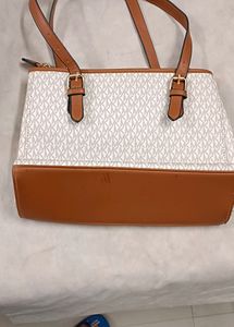 .Michael Kors first copy Handbag.