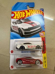 Hot Wheels Ford Mustang & McLaren F1