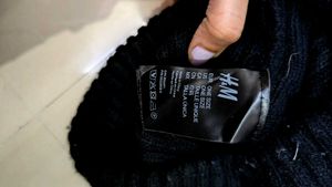 KNIT POMPOM BEANIE