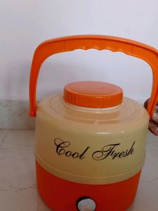 Insulated water jug