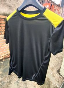 REEBOK Yellow &amp; Black T-Shirt