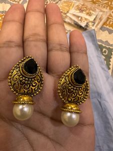 Pendent Set