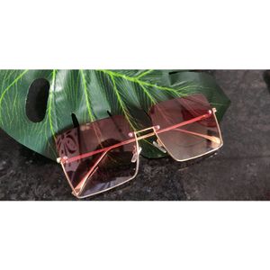 Red Shade Beautiful Women Sunglasses..big Size.wit