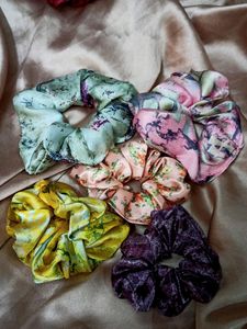 1 Hand Scrunchie And 5 Hair Scrunchies Combo