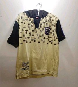 Beautiful T - Shirt with cap