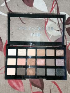 Nude Eyeshadow Pallet