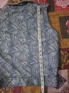 Patterned Vest with Fur Collar