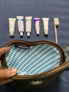 Lufthansa Grooming Kit with Bag