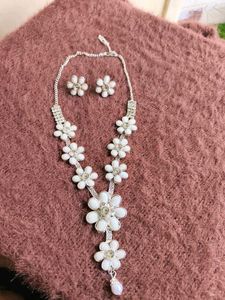 Floral Necklace & Earring Set