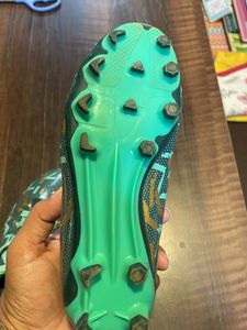 Girls Football Shoes