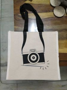 TRENDY TOTE/SHOPPING BAGS