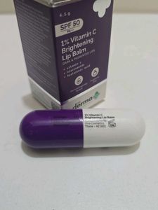 Derma Co 1% Vitamin C Lip Bam Spf 50+++