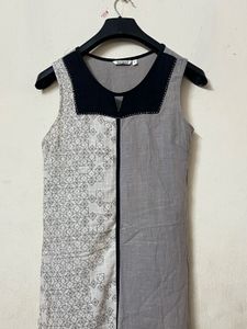 Sleeveless kurti ✨