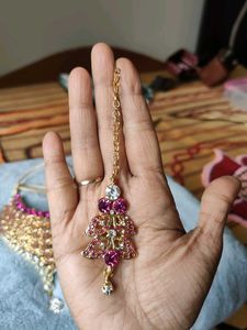 Shiny Stonework Choker Set