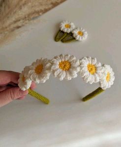 Crochet Daisy Hairband
