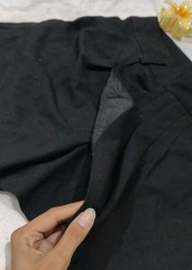 Black Pleated Skorts 🖤✨(Short+ Skirt)