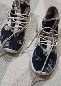 Girl's Sneakers