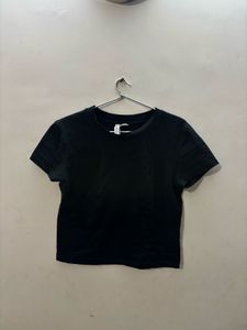 Black Basic Crop Top