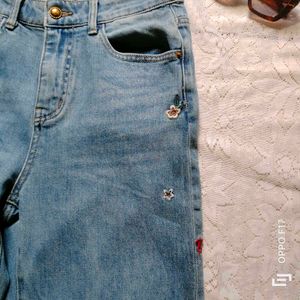 Small Flower Embroidery Denim Jeans