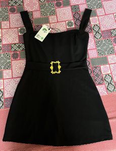 Black Square Neck Solid Mini Dress