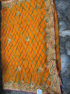 A Chiffon Saree With Blouse Piece
