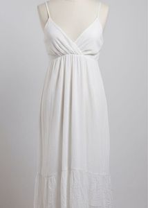 White Sundress - Flowy &amp; Cute