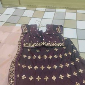 This stunning dress is ready to steal the show!