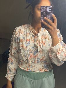 Frilled Top 💋