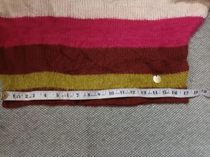 Multicolored woolen top