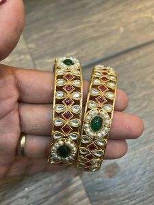 Elegant Kundan Bangle Set