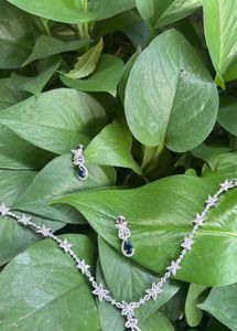 Elegant Floral Necklace &amp; Earring Set