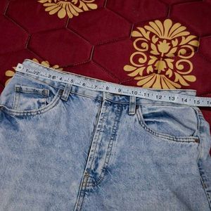 Supr&#39;e Denim Ripped Jeans